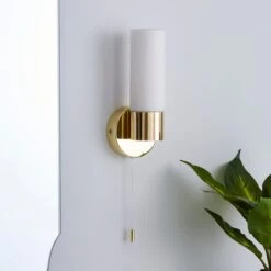 Porto Bathroom Wall Light Brass 10 Porto Bathroom Wall Light Brass -Dunelm 1000182551 alt01