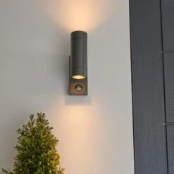 Billy PIR Sensor Outdoor Wall Light 32 Billy PIR Sensor Outdoor Wall Light -Dunelm 30730411 alt03
