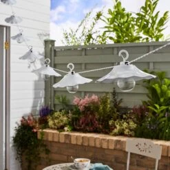 Scalloped 10 LED Indoor Outdoor Solar String Lights 8 Scalloped 10 LED Indoor Outdoor Solar String Lights -Dunelm 30864584 alt02